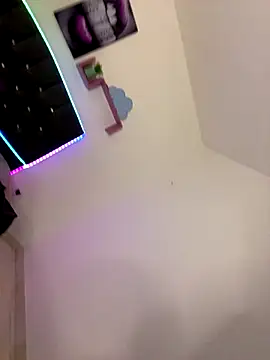 Snapshot of nico_18x chatting on November 24, 2025, 2:17 pm nico 18x online show from November 24, 2025, 2:17 pm