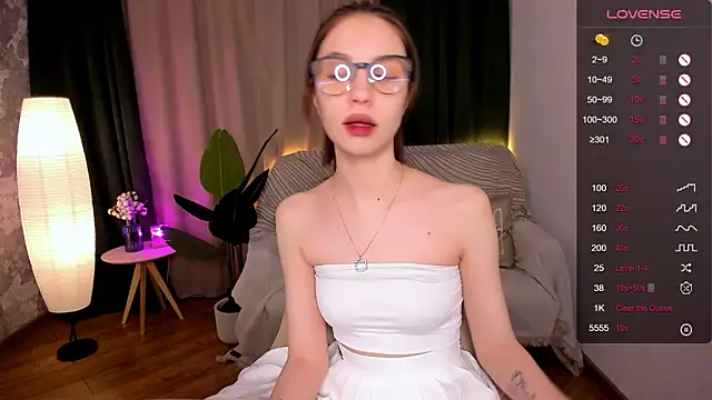 MilliBrown  online show from January 29, 2025, 12:13 pm