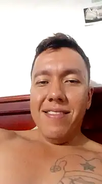 Snapshot of Valentino_hotboy chatting on February 5, 2025, 4:48 am Valentino hotboy online show from February 5, 2025, 4:48 am