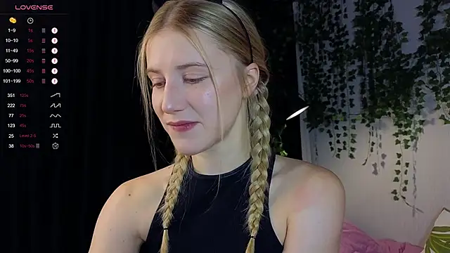 Snapshot of ArianaMur chatting on December 10, 2024, 2:16 am ArianaMur online show from December 10, 2024, 2:16 am