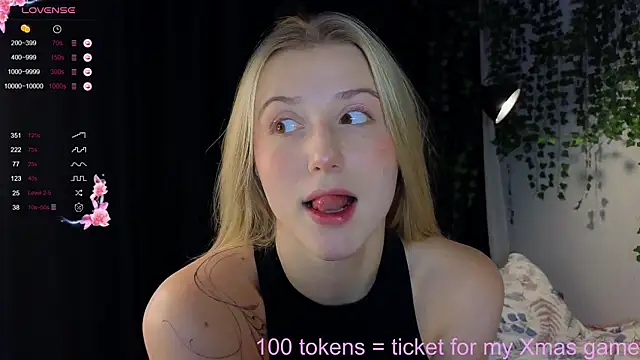 Snapshot of ArianaMur chatting on December 25, 2024, 1:20 am ArianaMur online show from December 25, 2024, 1:20 am