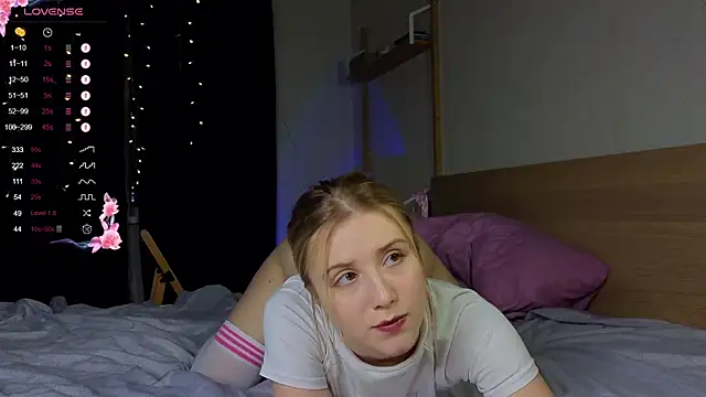 Snapshot of ArianaMur chatting on January 12, 2025, 5:24 am ArianaMur online show from January 12, 2025, 5:24 am