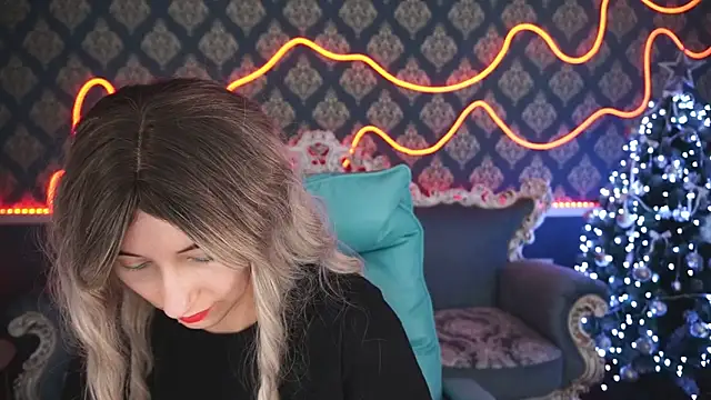 Roxy Rayy online show from January 7, 2025, 5:20 pm