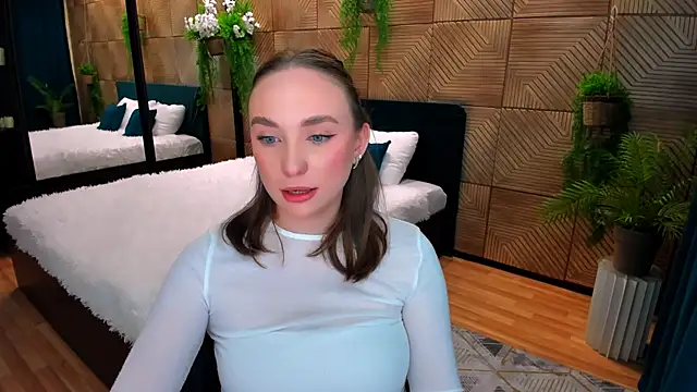 Snapshot of TrueReincarnation chatting on November 15, 2025, 5:53 pm TrueReincarnation online show from November 15, 2025, 5:53 pm