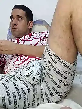 Snapshot of CRISTHIAN_GREY01 chatting on January 17, 2025, 5:32 am CRISTHIAN GREY01 online show from January 17, 2025, 5:32 am