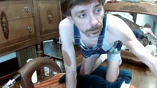 MaxJr8008 online show from September 26, 2025, 7:56 am