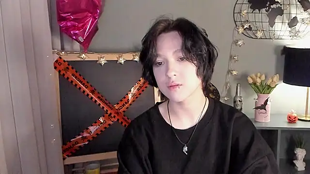 fiamoory online show from October 28, 2025, 8:29 am