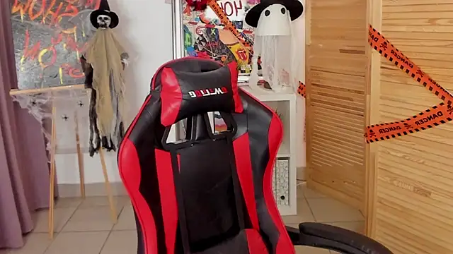 fiamoory online show from October 29, 2025, 12:57 am