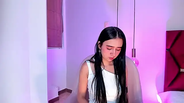 Snapshot of LaraGoldd chatting on December 21, 2024, 10:30 pm LaraGoldd online show from December 21, 2024, 10:30 pm