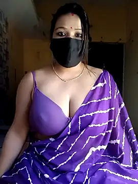 Radhikadavi879 online show from September 25, 2025, 7:01 am