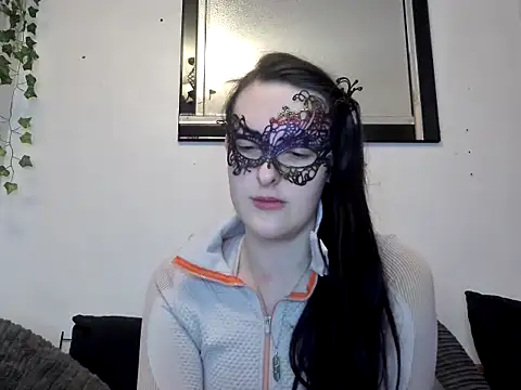 LexiSnowUK online show from January 9, 2025, 9:27 am