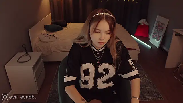 norakisses online show from January 30, 2025, 4:55 pm