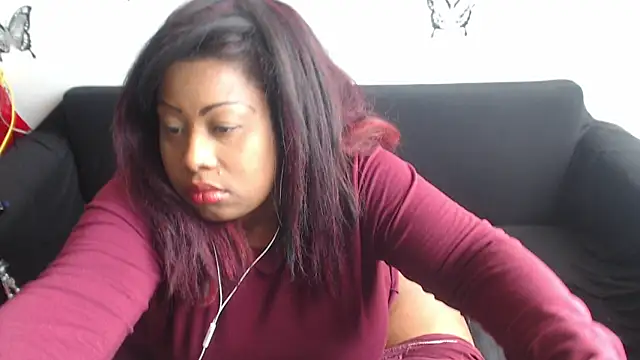 Snapshot of ROSEXXMARY chatting on November 20, 2025, 7:46 pm ROSEXXMARY online show from November 20, 2025, 7:46 pm