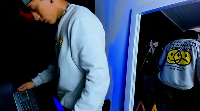 JUSTIN FULLER1 online show from December 9, 2024, 3:00 pm