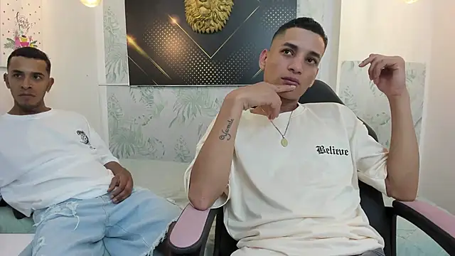 Snapshot of JordanAndAndrew chatting on March 14, 2025, 7:55 pm JordanAndAndrew online show from March 14, 2025, 7:55 pm