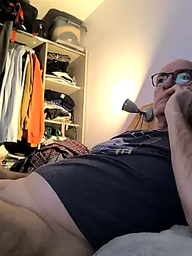 bogland33 online show from September 9, 2025, 6:57 am