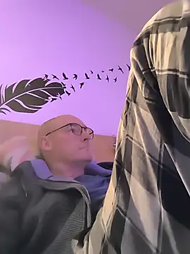 bogland33 online show from November 18, 2025, 8:24 pm