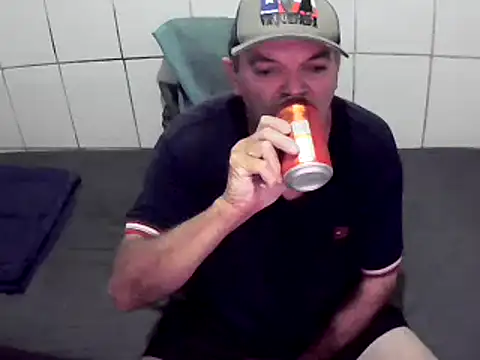 pierdona online show from February 3, 2025, 8:24 pm