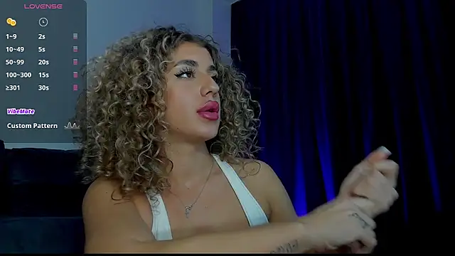 Snapshot of CurlyAnt0 chatting on January 19, 2025, 12:38 am CurlyAnt0 online show from January 19, 2025, 12:38 am