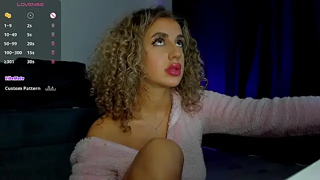 Snapshot of CurlyAnt0 chatting on February 5, 2025, 3:45 am CurlyAnt0 online show from February 5, 2025, 3:45 am