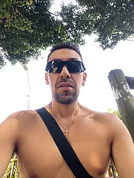 Snapshot of dantedesirexx chatting on January 9, 2025, 5:33 pm dantedesirexx online show from January 9, 2025, 5:33 pm