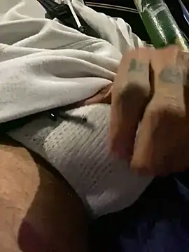 Snapshot of dantedesirexx chatting on March 10, 2025, 5:00 am dantedesirexx online show from March 10, 2025, 5:00 am