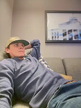 Snapshot of devinshd chatting on December 23, 2024, 1:29 am devinshd online show from December 23, 2024, 1:29 am