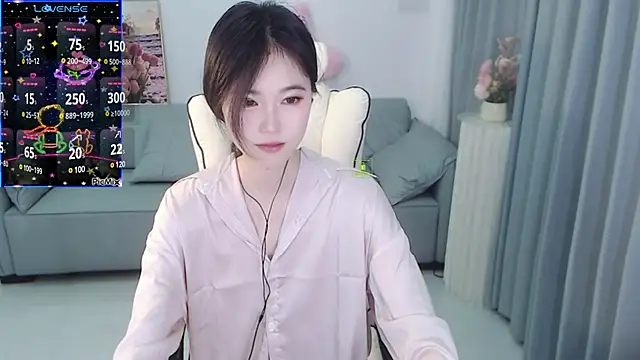 Snapshot of YiJin-a chatting on December 24, 2024, 2:10 am YiJin-a online show from December 24, 2024, 2:10 am