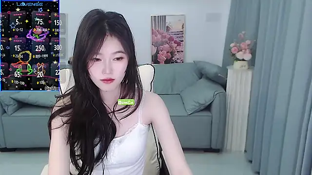 Snapshot of YiJin-a chatting on February 12, 2025, 4:00 pm YiJin-a online show from February 12, 2025, 4:00 pm
