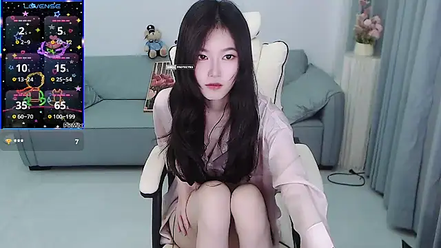 Snapshot of YiJin-a chatting on March 3, 2025, 1:42 pm YiJin-a online show from March 3, 2025, 1:42 pm