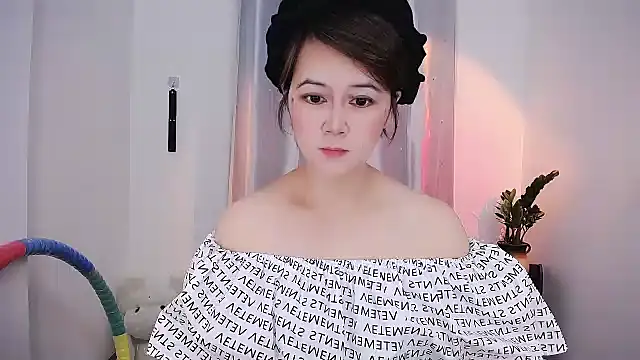 Snapshot of Fan_ting chatting on January 24, 2025, 6:24 am Fan ting online show from January 24, 2025, 6:24 am