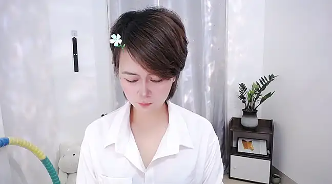 Snapshot of Fan_ting chatting on February 25, 2025, 6:47 am Fan ting online show from February 25, 2025, 6:47 am
