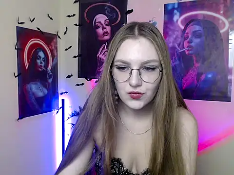 Snapshot of _AlMamiyy_ chatting on October 24, 2025, 6:59 pm AlMamiyy online show from October 24, 2025, 6:59 pm