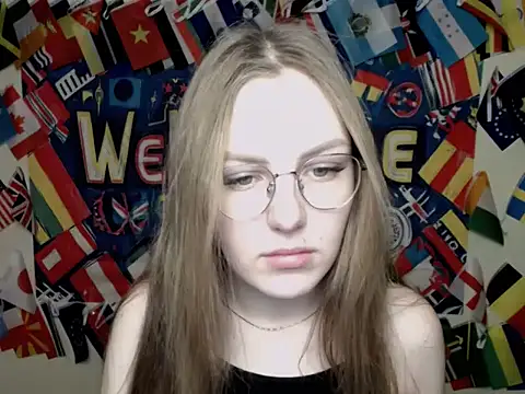 Snapshot of _AlMamiyy_ chatting on November 17, 2025, 1:28 pm AlMamiyy online show from November 17, 2025, 1:28 pm