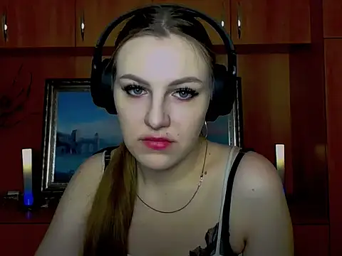 Snapshot of _AlMamiyy_ chatting on December 2, 2025, 7:57 am AlMamiyy online show from December 2, 2025, 7:57 am