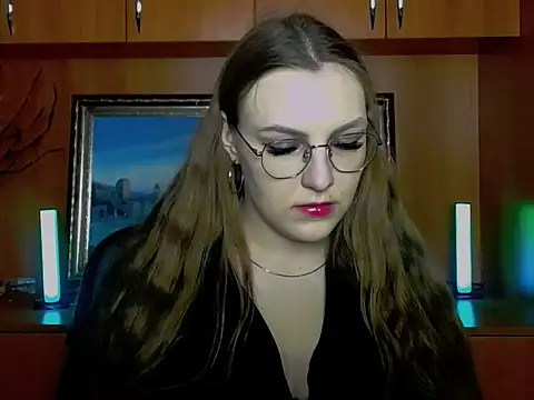 Snapshot of _AlMamiyy_ chatting on December 3, 2025, 1:20 pm AlMamiyy online show from December 3, 2025, 1:20 pm