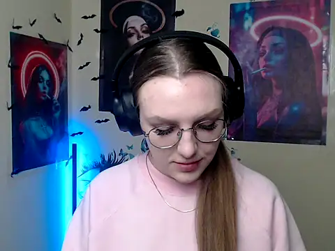 Snapshot of _AlMamiyy_ chatting on December 14, 2025, 1:27 pm AlMamiyy online show from December 14, 2025, 1:27 pm