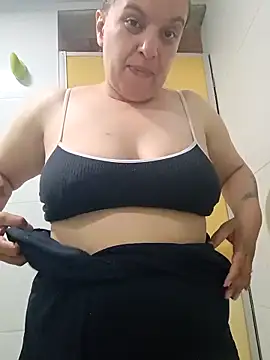 Snapshot of RoxieJackson chatting on November 29, 2025, 10:13 pm RoxieJackson online show from November 29, 2025, 10:13 pm