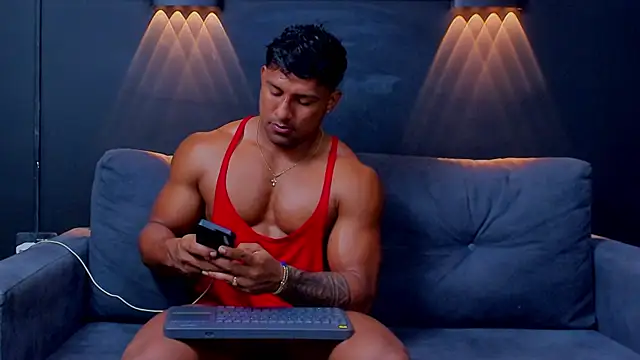 Snapshot of CallumMuscle chatting on March 13, 2025, 3:39 pm CallumMuscle online show from March 13, 2025, 3:39 pm