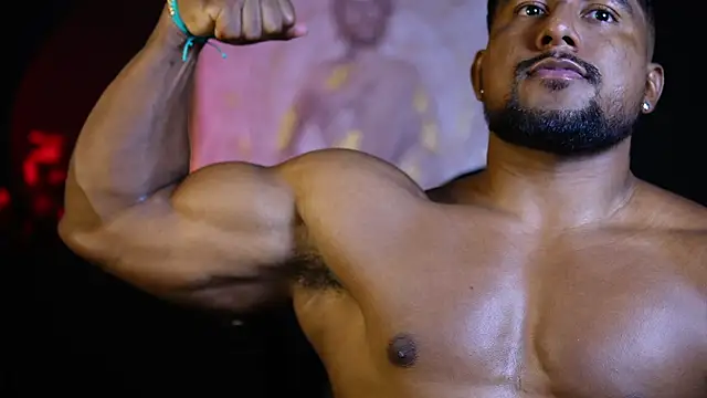 Snapshot of CallumMuscle chatting on October 9, 2025, 11:03 pm CallumMuscle online show from October 9, 2025, 11:03 pm