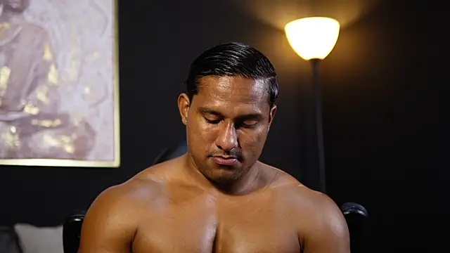 Snapshot of CallumMuscle chatting on December 16, 2025, 4:39 am CallumMuscle online show from December 16, 2025, 4:39 am