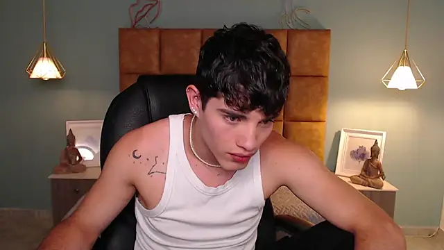 AlejooTwink online show from March 1, 2025, 12:50 am