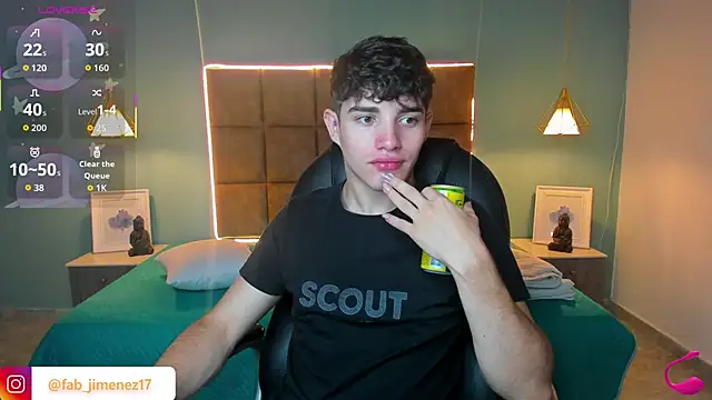 AlejooTwink online show from September 13, 2025, 2:44 am