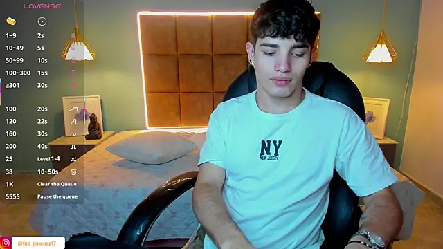 AlejooTwink online show from September 19, 2025, 8:20 pm