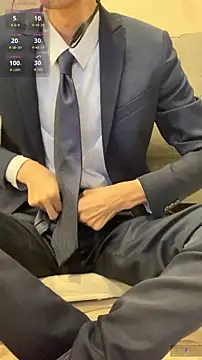 kimkim123123 online show from December 4, 2025, 10:24 am