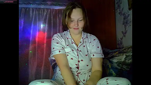 Snapshot of Aria__Dark chatting on October 17, 2025, 8:33 pm Aria Dark online show from October 17, 2025, 8:33 pm