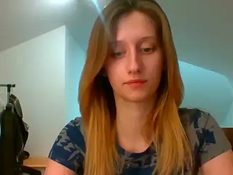 LUNA delight online show from February 17, 2025, 7:10 pm