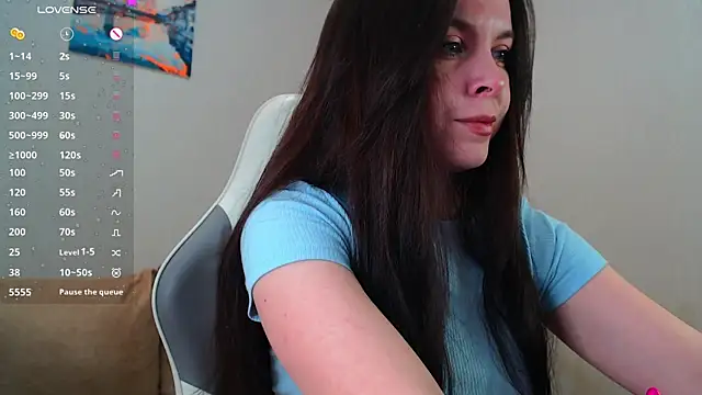 lunalovesu online show from February 10, 2025, 6:09 am