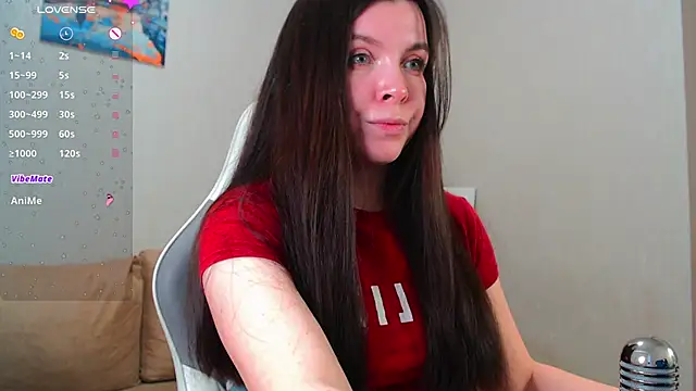 lunalovesu online show from February 13, 2025, 1:26 pm