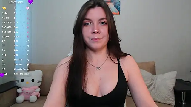 lunalovesu online show from March 17, 2025, 11:42 am